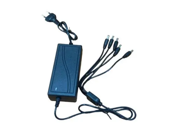 12v 5a dc 5,5/2,1mm  adapter s rozbocovacem pro 5 kamer