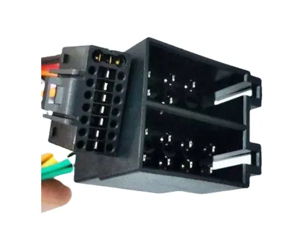 iso kabel y3097 k autoradiu podofo 16pin