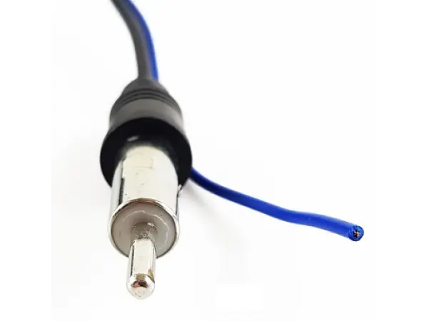 antenni napajec y3136 a slucovac 2x fakra - din