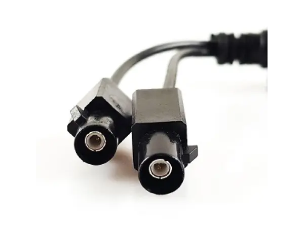 antenni napajec y3136 a slucovac 2x fakra - din