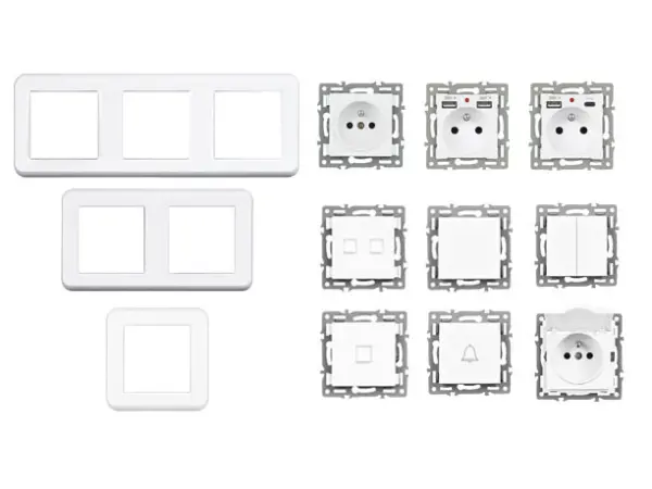 unic elektricka zasuvka 2x230v+2xusb 5v/2.1a plast bila v ramecku 153mm