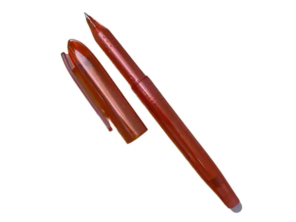 smazatelne gelove pero s cervenou naplni