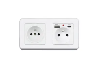 UNIC Elektrick� z�suvka 2x230V+2xUSB 5V/2.1A plast b�l� v r�me�ku 153mmplast b�l� v r�me�ku 153mm