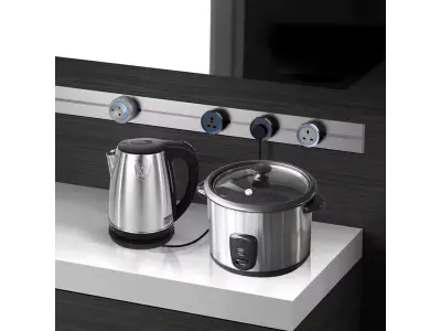 VoltLine povrchov� z�suvkov� li�ta (120 cm, �ern�, pro 6-12 modul�): Flexibiln� nap�jen� pro v� prostor.